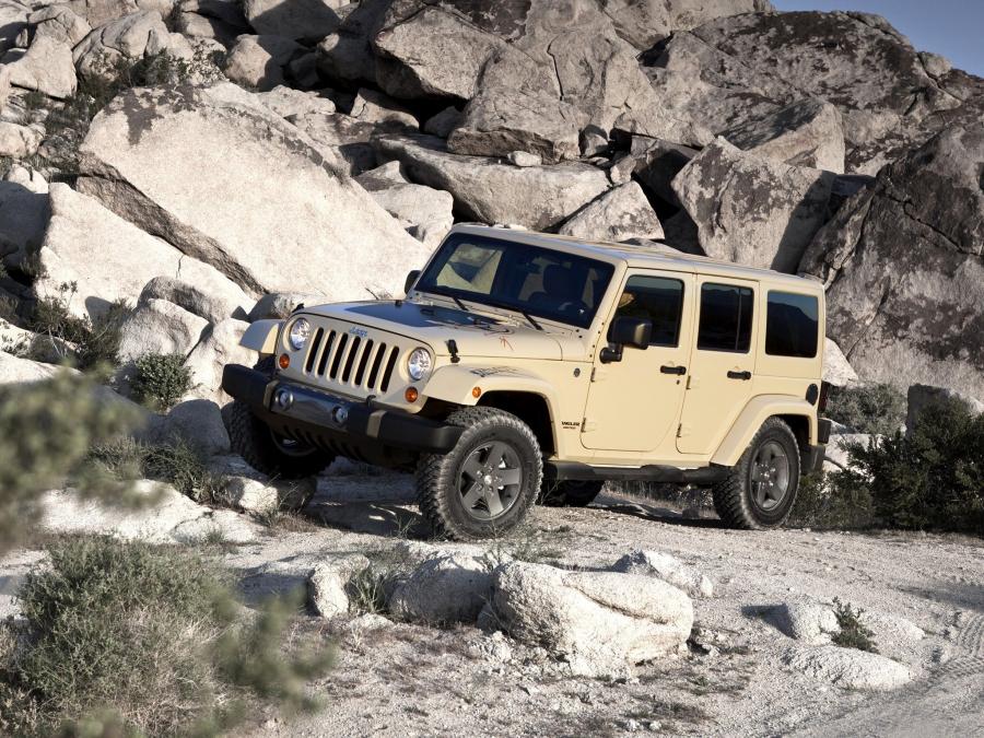  Jeep Wrangler Unlimited Mojave 2011 года  (фото 12 из 46)
